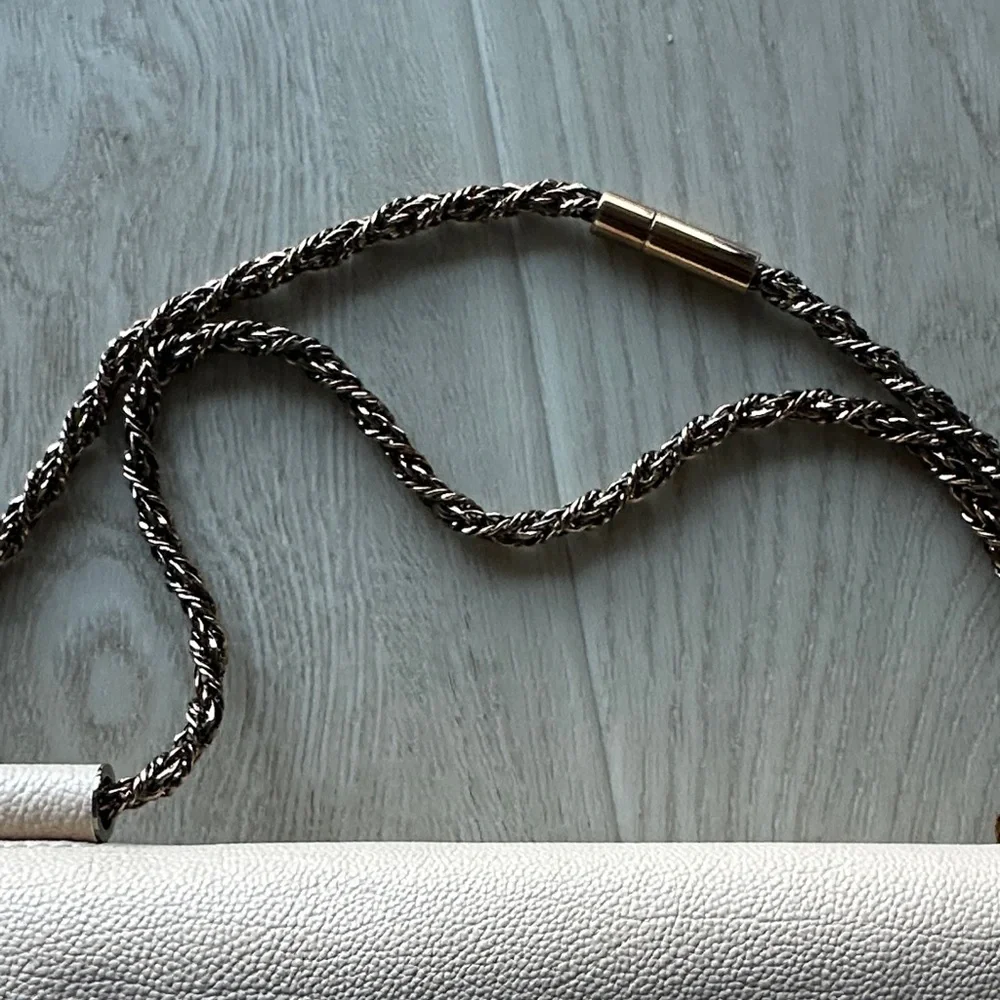 Chloe Beige Shoulder Bag with Gold Hardware - Picture 3 of 5